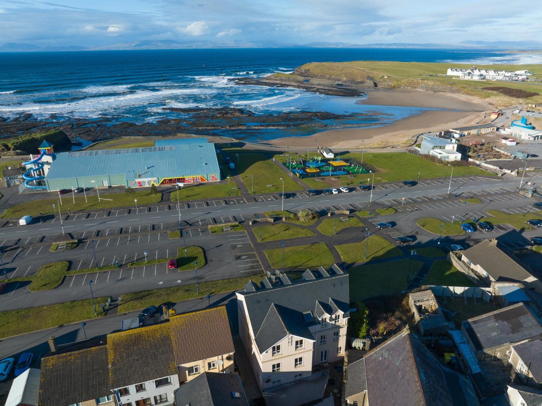 Peak View Apartment Main Beach バンドラン エクステリア 写真